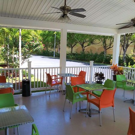 Quality Suites Fort Myers Airport I-75 מראה חיצוני תמונה