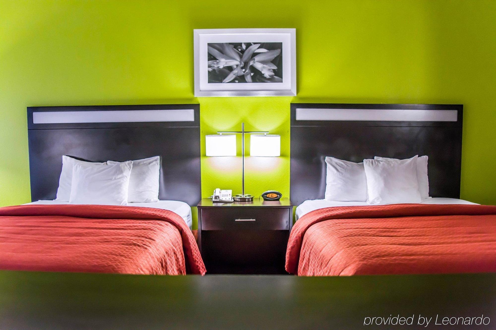 Quality Suites Fort Myers Airport I-75 מראה חיצוני תמונה