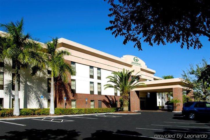 Quality Suites Fort Myers Airport I-75 מראה חיצוני תמונה