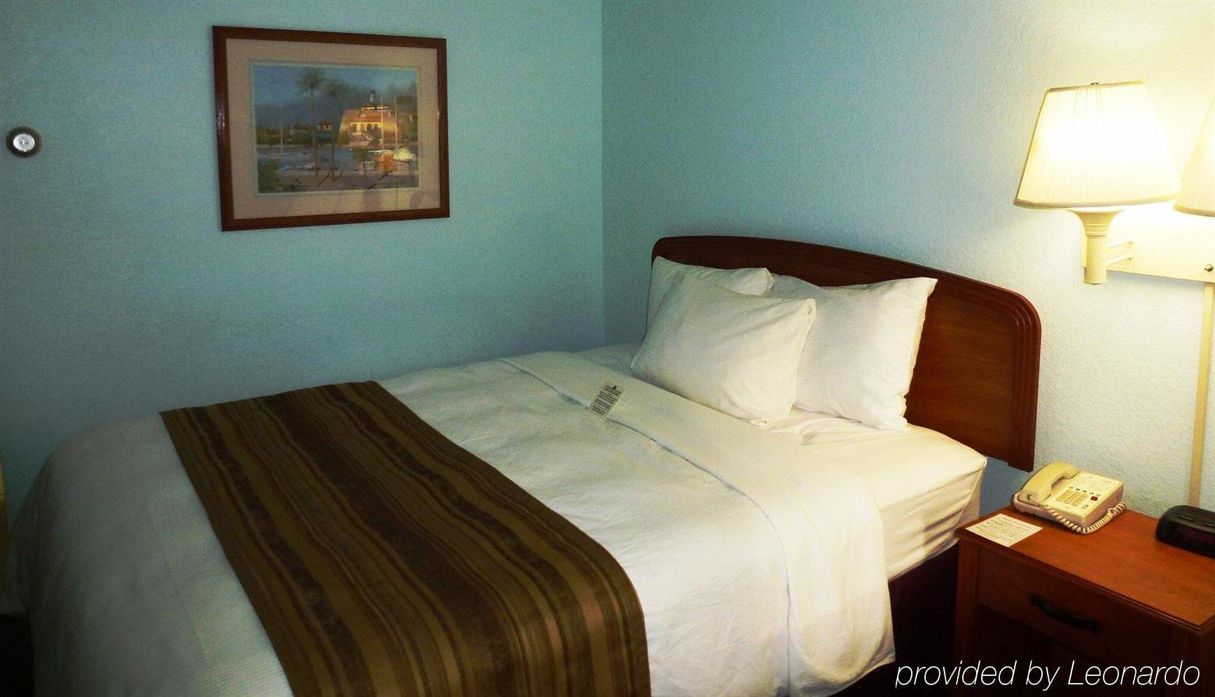 Quality Suites Fort Myers Airport I-75 מראה חיצוני תמונה