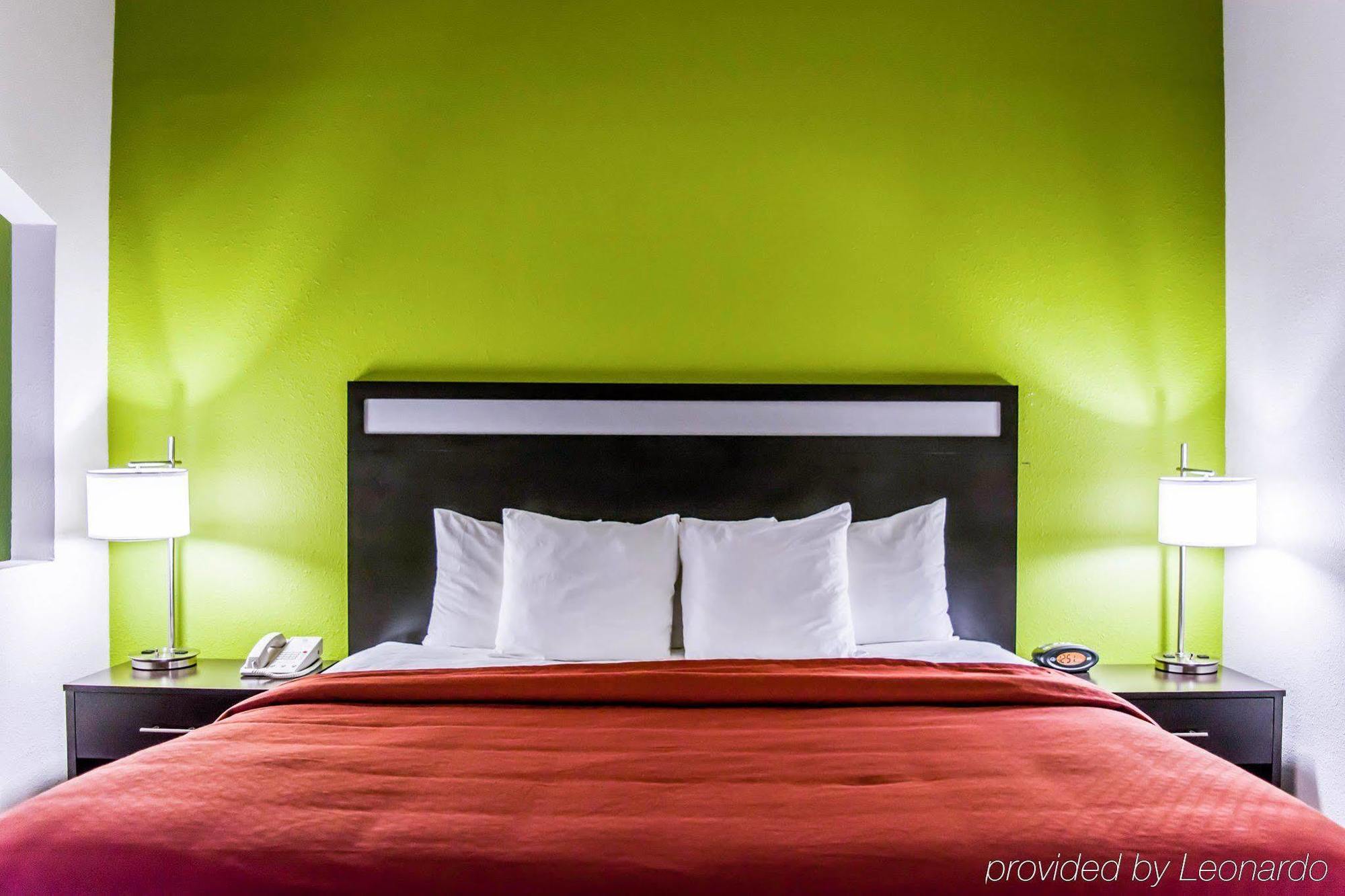 Quality Suites Fort Myers Airport I-75 מראה חיצוני תמונה