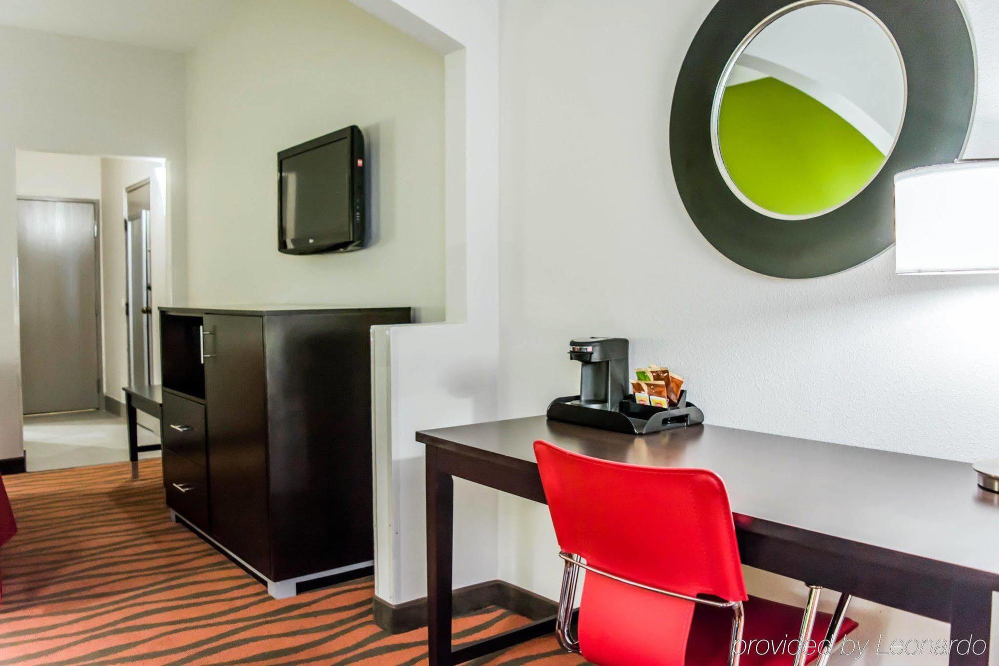Quality Suites Fort Myers Airport I-75 מראה חיצוני תמונה