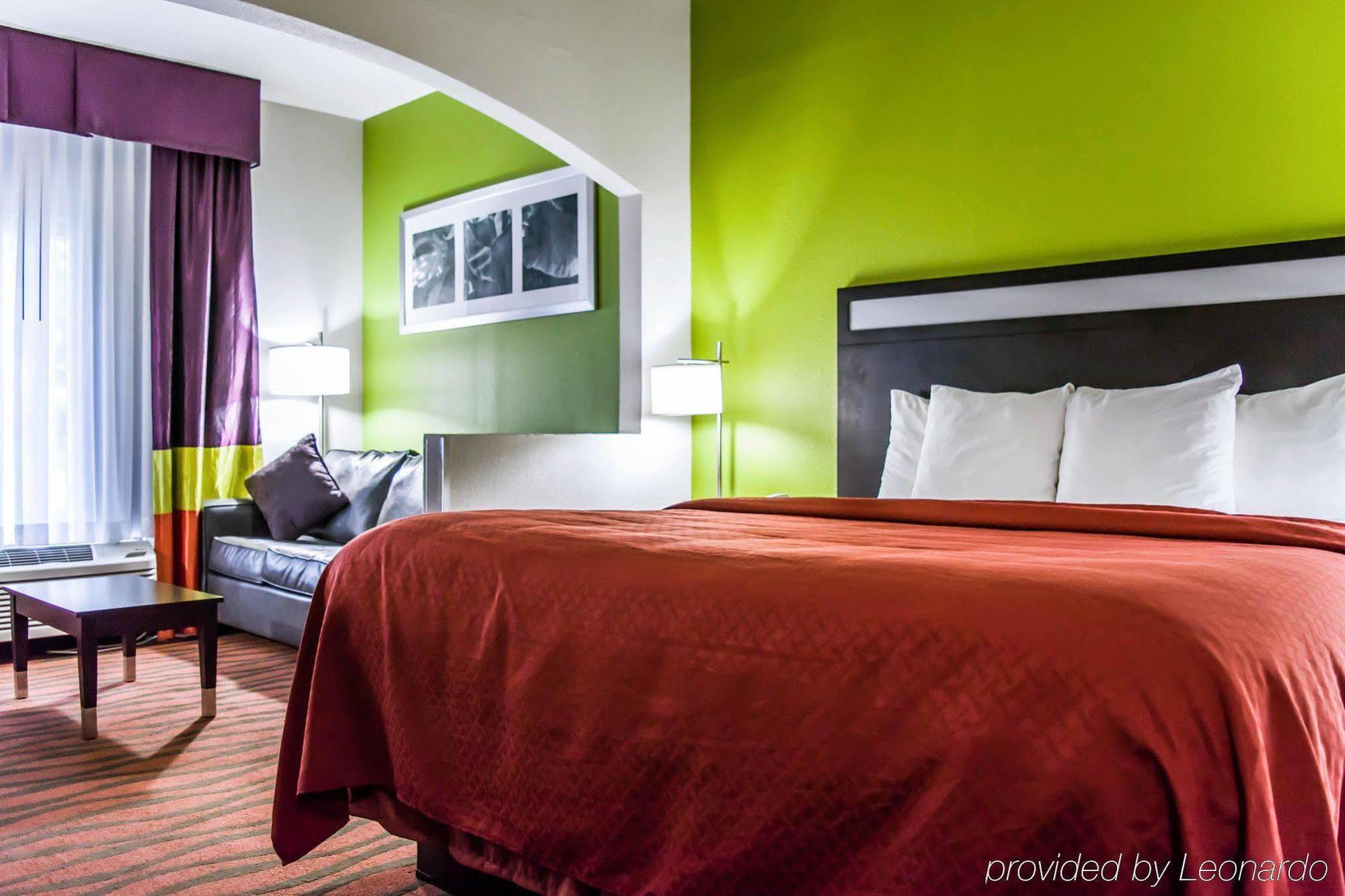 Quality Suites Fort Myers Airport I-75 מראה חיצוני תמונה