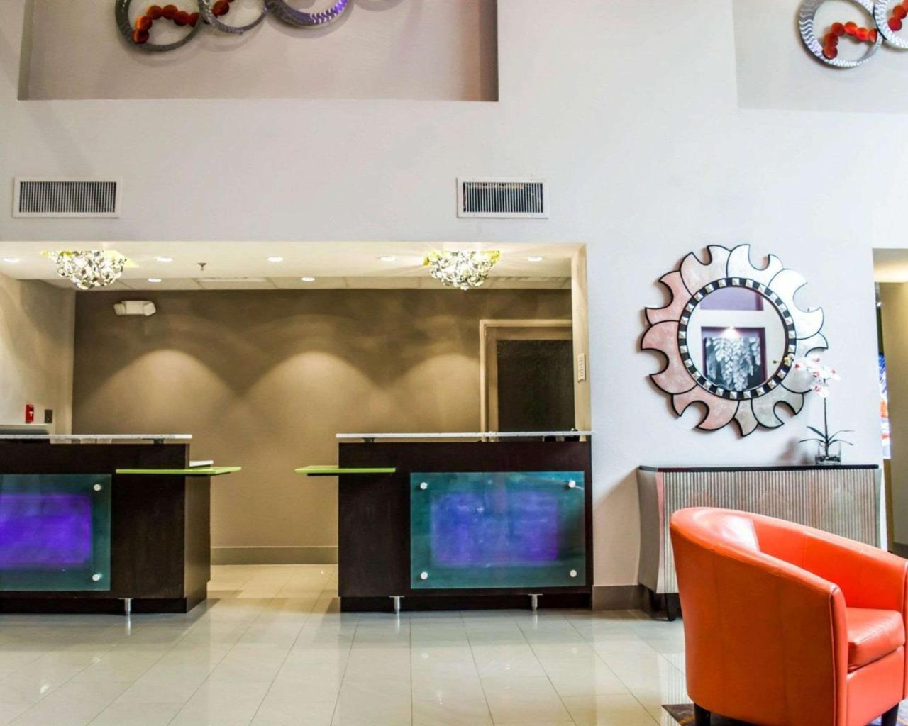 Quality Suites Fort Myers Airport I-75 מראה חיצוני תמונה