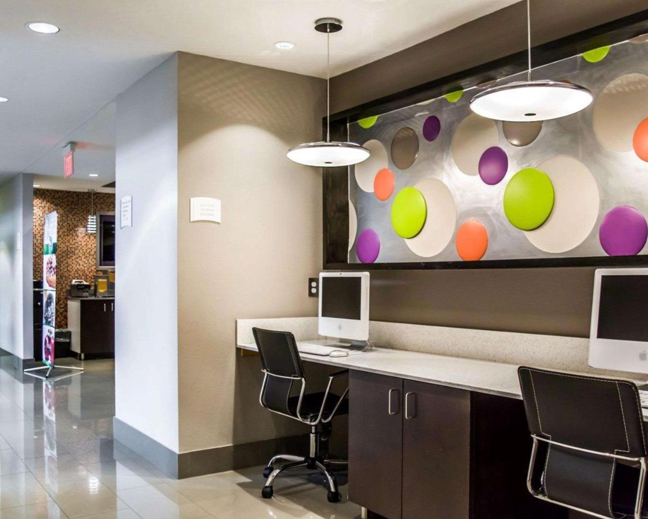 Quality Suites Fort Myers Airport I-75 מראה חיצוני תמונה